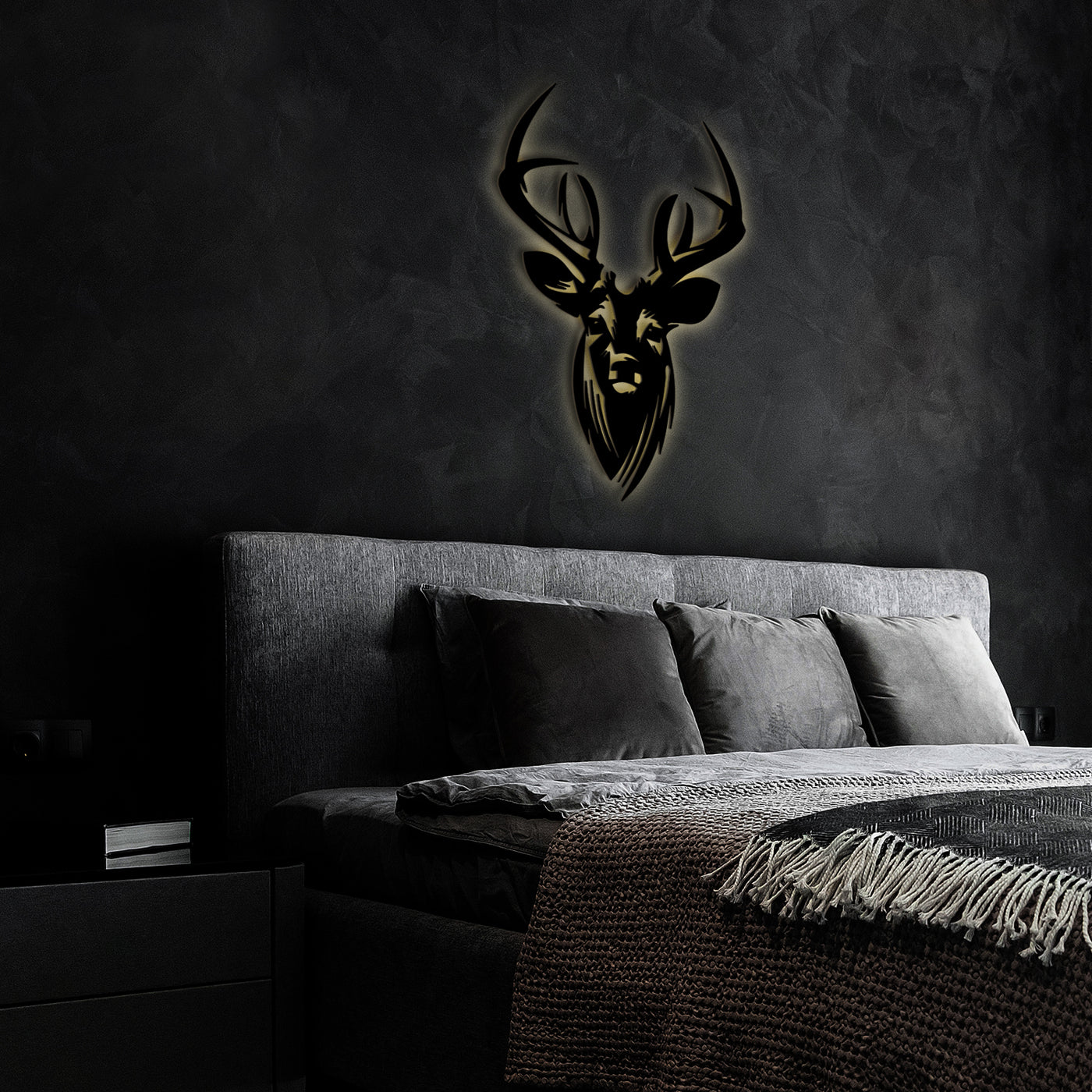 Hirschkopf, moderne Wanddeko, Wandlicht aus HDF Holz schwarz lackiert, moderne Deko für Jäger, Geschenkidee für Naturliebhaber